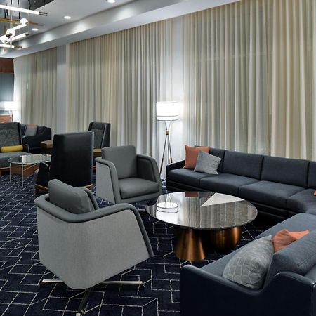 Courtyard By Marriott Raleigh Cary Crossroads Hotel Buitenkant foto