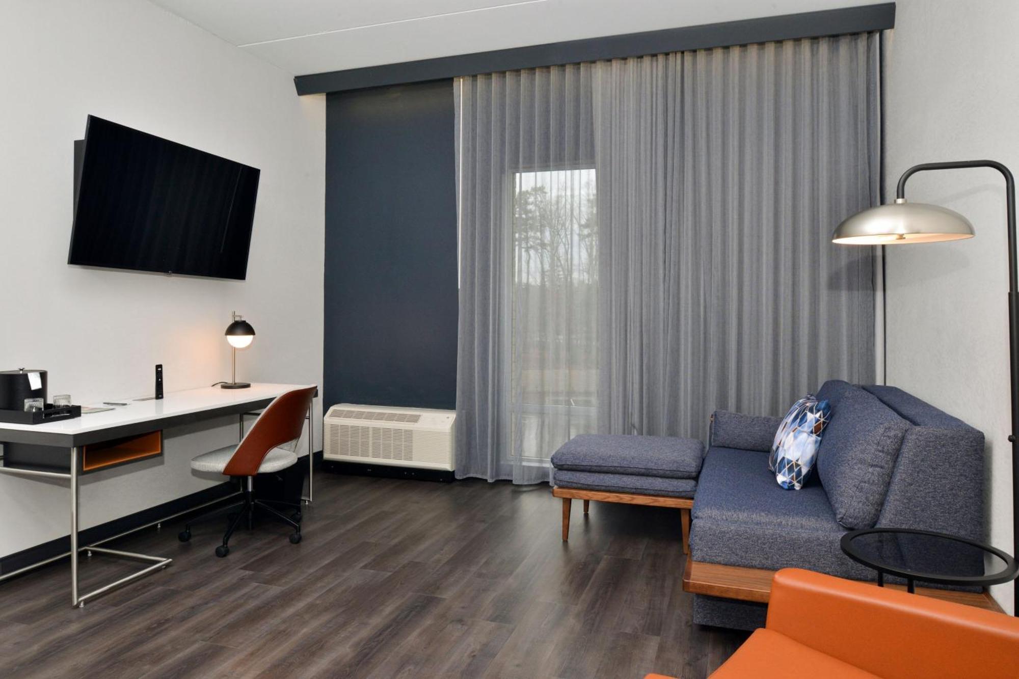 Courtyard By Marriott Raleigh Cary Crossroads Hotel Buitenkant foto