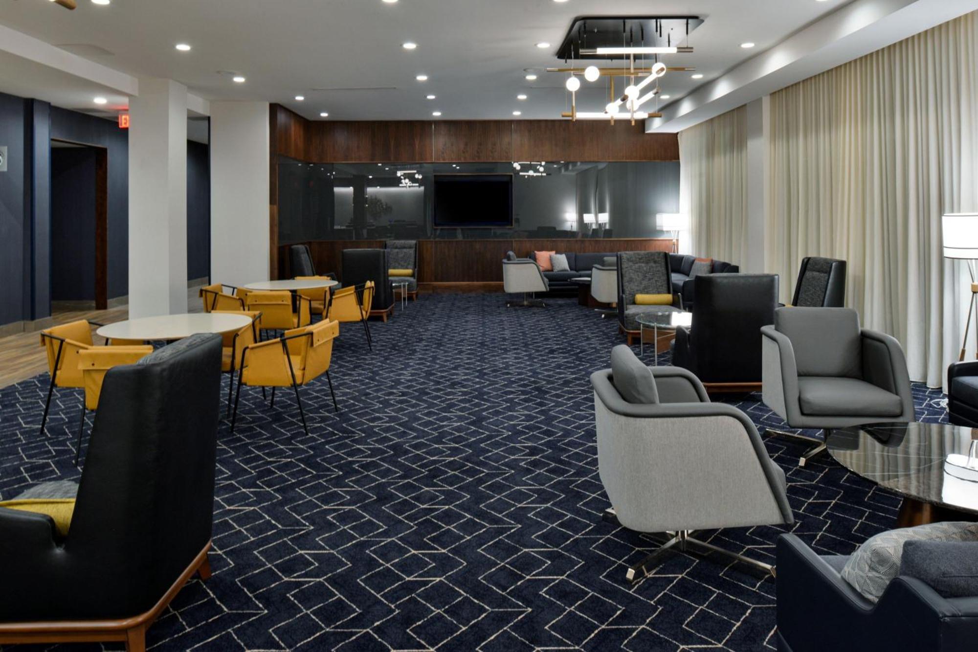 Courtyard By Marriott Raleigh Cary Crossroads Hotel Buitenkant foto